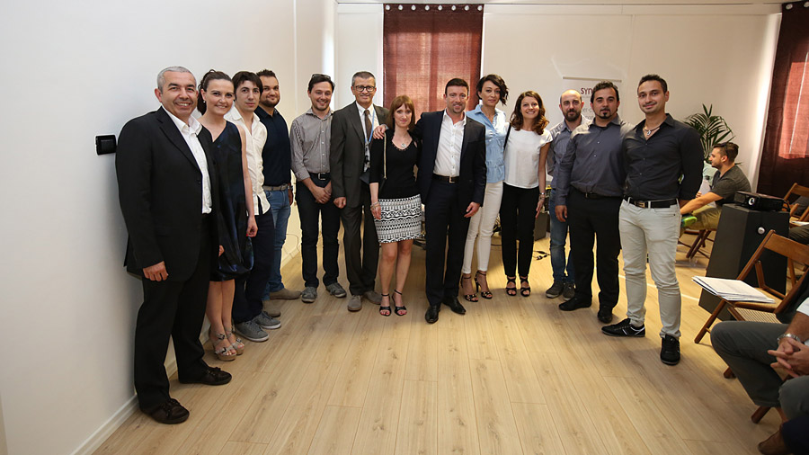Fast Group - Foto di Gruppo inaugurazione sede Alessandria - Fast Group progetta, sviluppa ed implementa soluzioni ICT ad alto valore aggiunto, per far crescere la tua Azienda e il tuo business